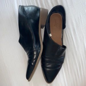 Women’s black dress shoe
